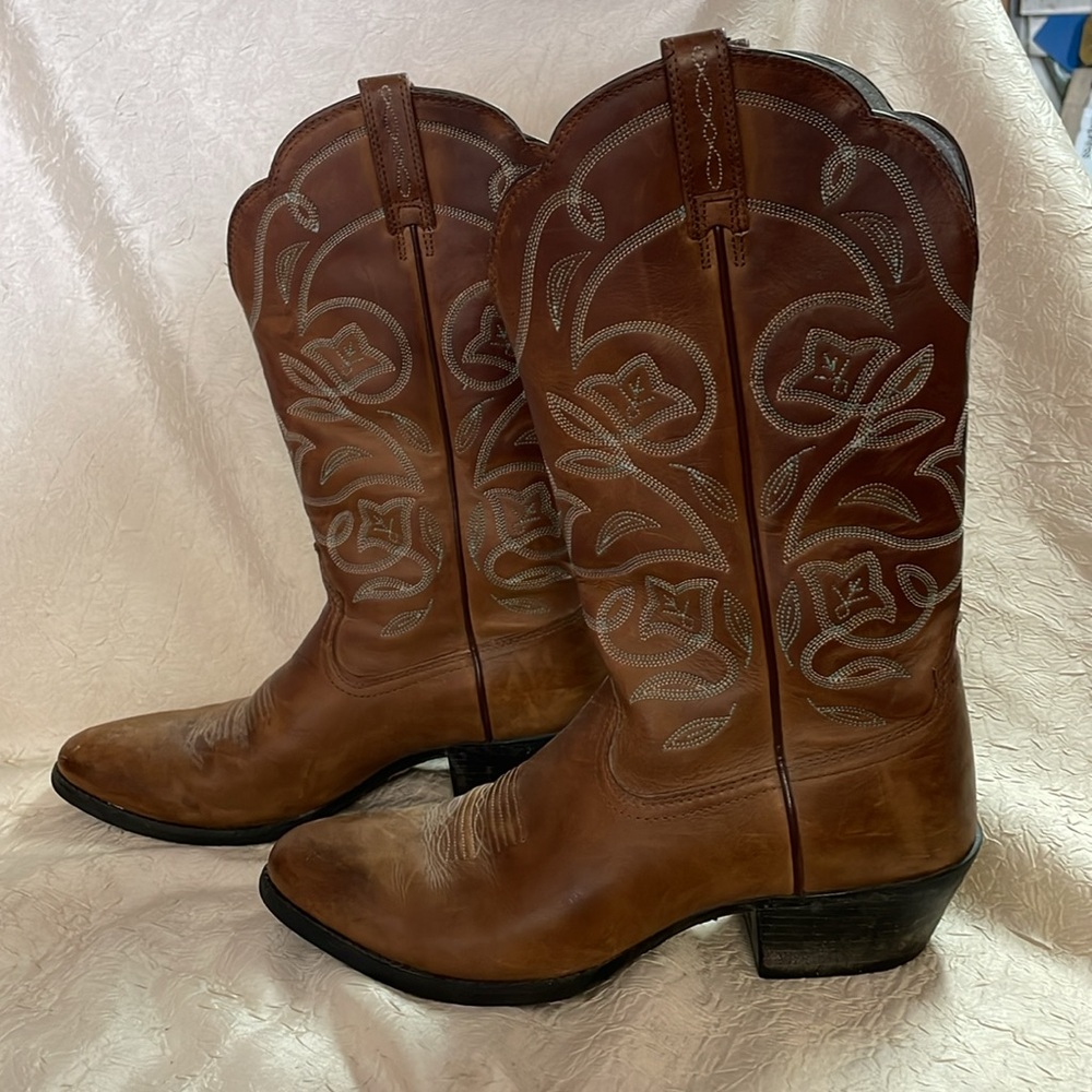 Womens Ariat Heritage western cowboy boots size 9 1/2B